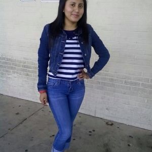 Meet your Posher, Yessi